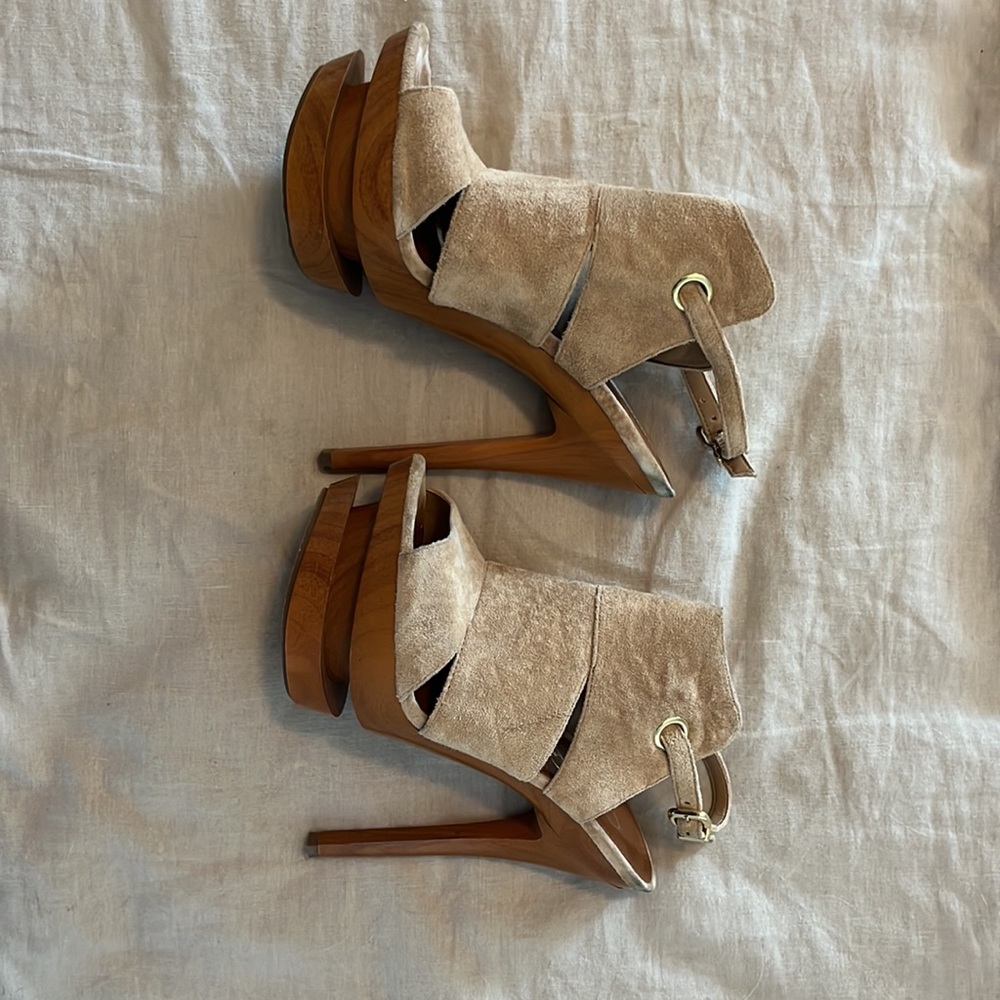 Jessica Simpson Cat Heels - Picture 3 of 6